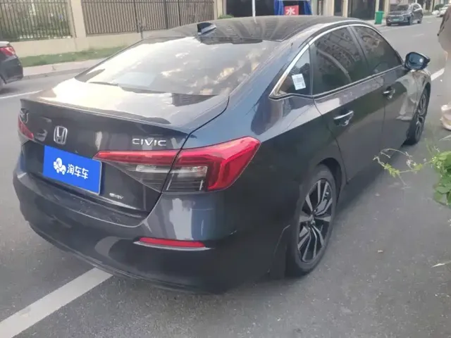 Honda Civic — Фото автомобиля 3