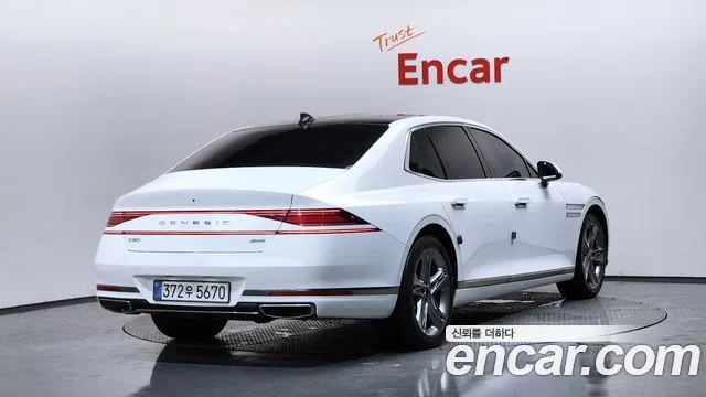 Genesis G90 Бензин 3.5 турбо AWD — Фото автомобиля 2