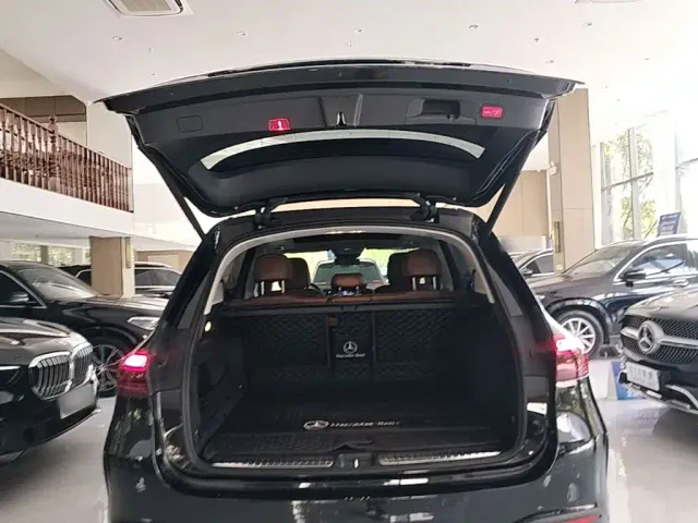 Mercedes-Benz GLE-Class — Фото автомобиля 18