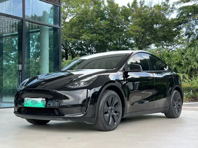 Фотография автомобиля — Tesla Model Y