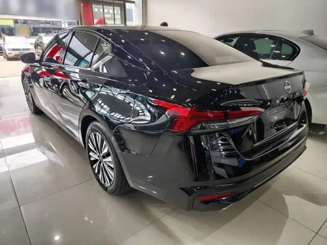 Nissan Teana — Фото автомобиля 9