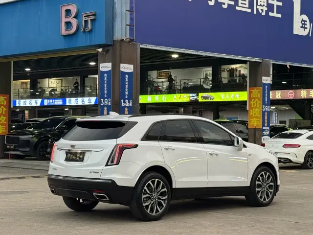 Cadillac XT5 — Фото автомобиля 17