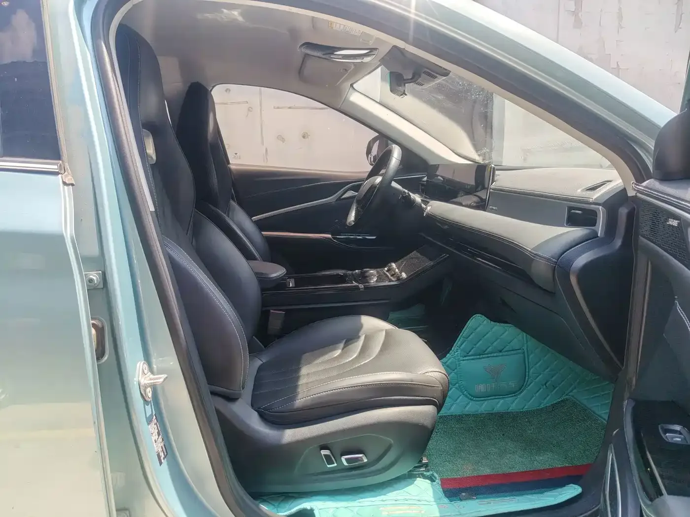 Nezha Auto Neta U 2022 Neta U-II 500 Industry Edition — Фото автомобиля 4