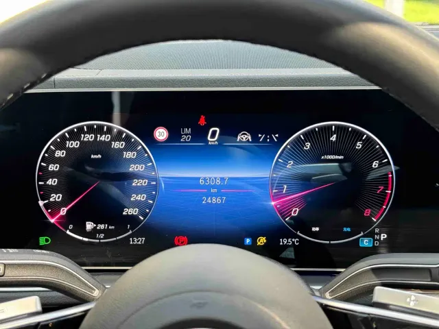 Mercedes-Benz GLE-Class — Фото автомобиля 10