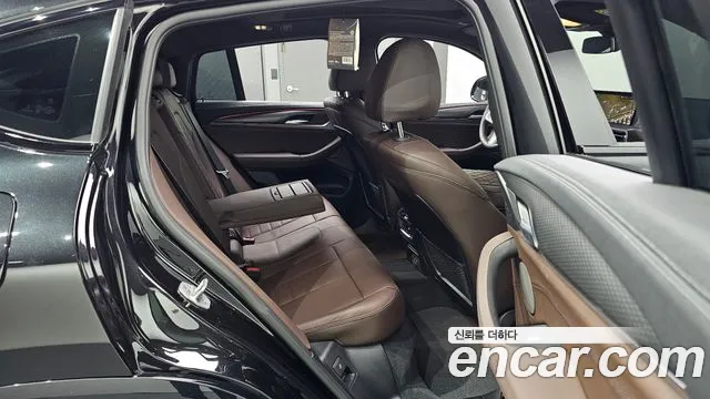 BMW X4 xDrive20i M Sport Pro Special Edition — Фото автомобиля 11