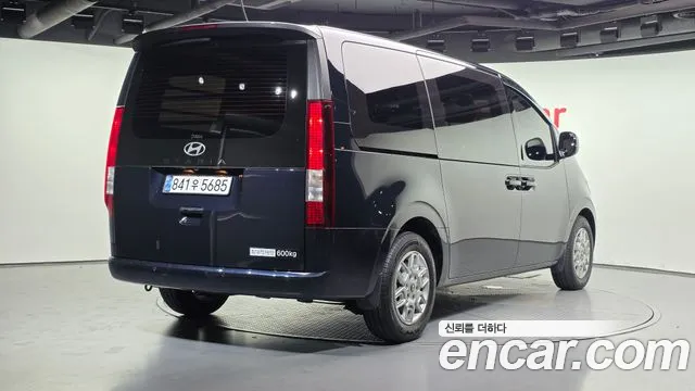 Hyundai Staria Staria — Фото автомобиля 2
