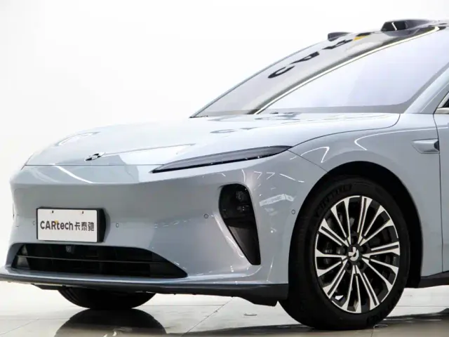 Nio ET5 — Фото автомобиля 5