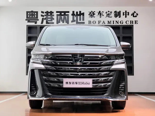 Toyota Vellfire — Фото автомобиля 2