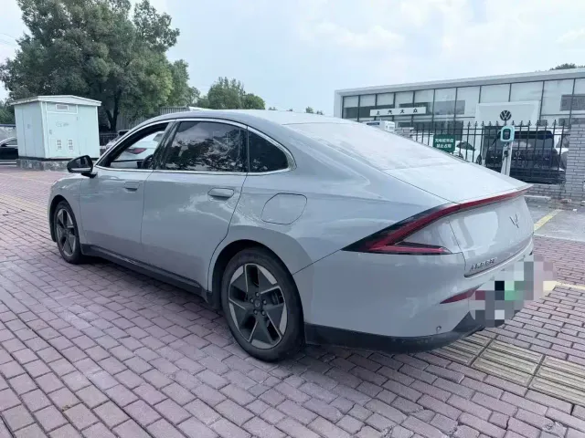 Wuling Starlight — Фото автомобиля 9