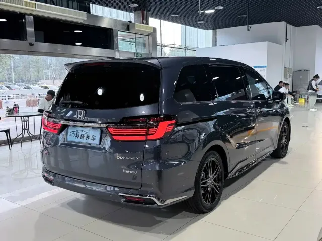 Honda Odyssey — Фото автомобиля 23