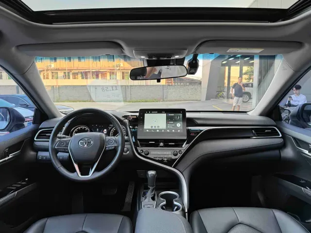 Toyota Camry — Фото автомобиля 5