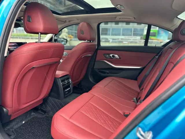 BMW 3 Series — Фото автомобиля 14