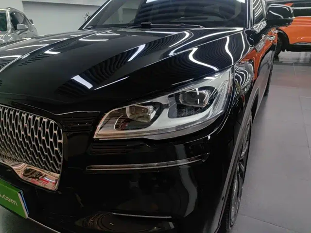 Lincoln Aviator — Фото автомобиля 23