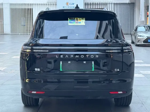 Leapmotor C16 — Фото автомобиля 14