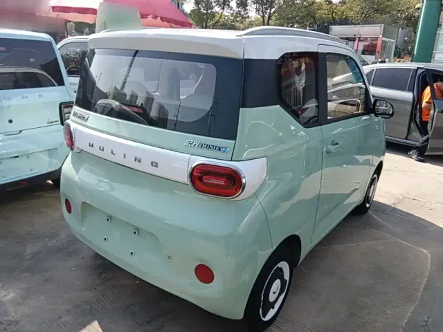 Wuling Hongguang Mini EV — Фото автомобиля 6