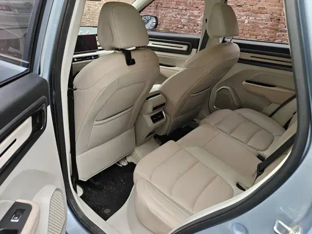 Geely ICON — Фото автомобиля 11