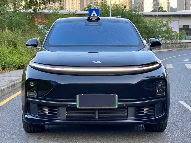 Li Auto L7 — Фото автомобиля 2