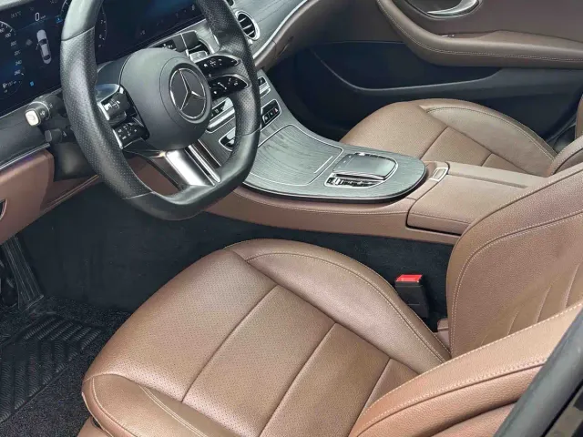 Mercedes-Benz E-Class — Фото автомобиля 6