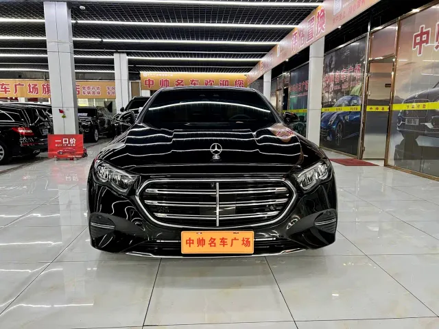 Mercedes-Benz E-Class — Фото автомобиля 2