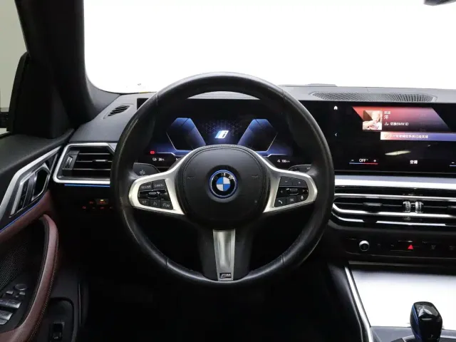 BMW i4 — Фото автомобиля 16