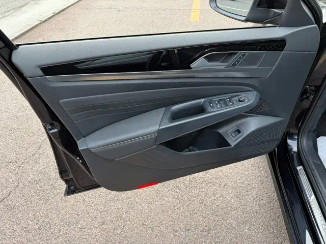 Volkswagen Passat — Фото автомобиля 6