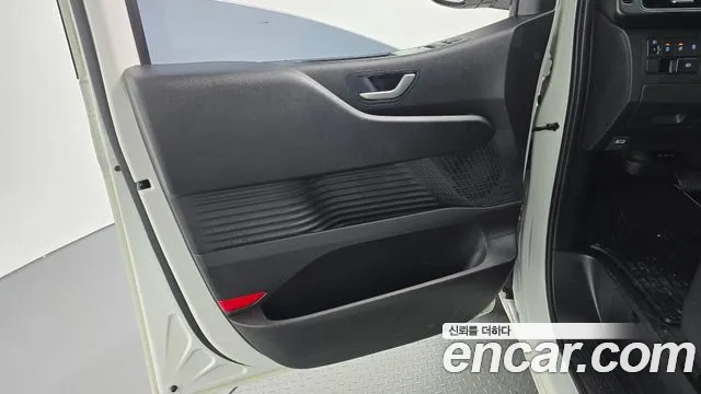 Hyundai Staria — Фото автомобиля 13