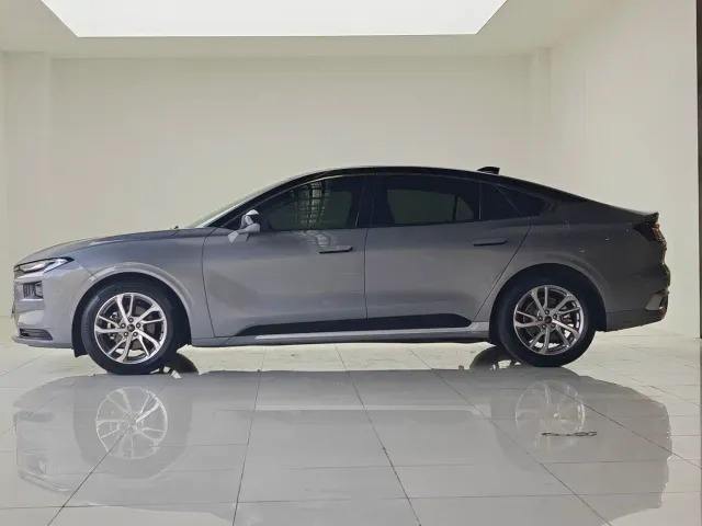 Ford Mondeo — Фото автомобиля 3
