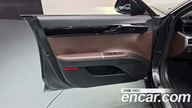 Hyundai Grandeur GN7 — Фото автомобиля 13
