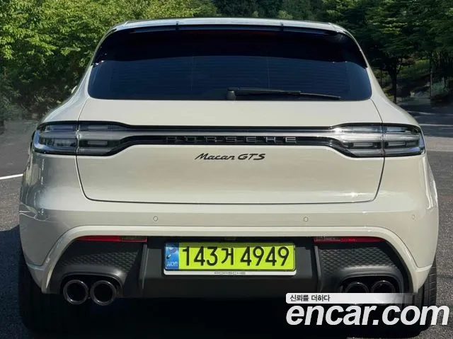 Porsche Macan — Фото автомобиля 3