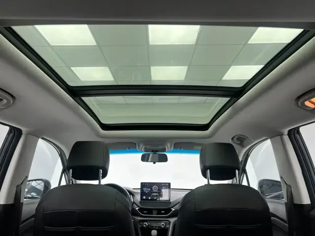 Chevrolet Volando 2020 Mild Hybrid Redline 530T Automatic Premium Edition (5+2 seater) — Фото автомобиля 23