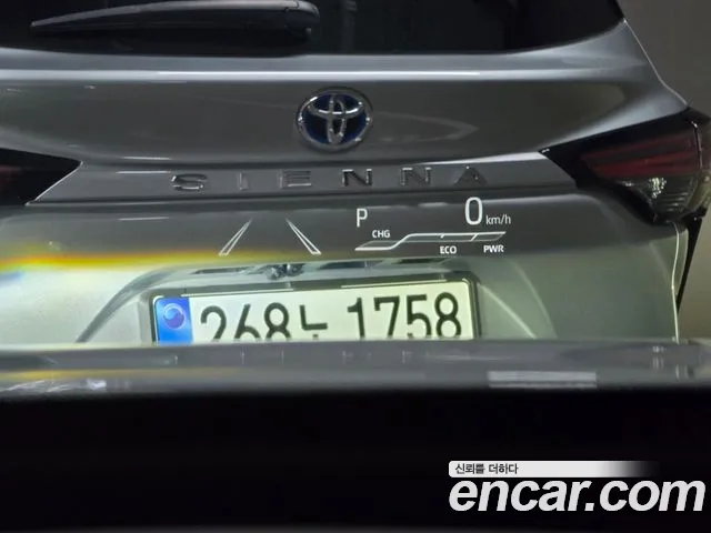 Toyota Highlander — Фото автомобиля 18