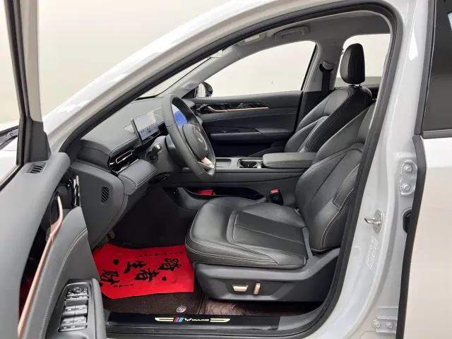 Wuling Starlight — Фото автомобиля 15