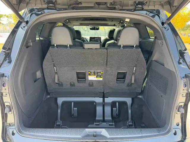 Toyota Granvia — Фото автомобиля 21