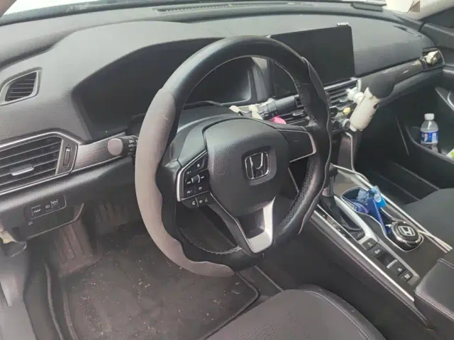 Honda Accord — Фото автомобиля 12