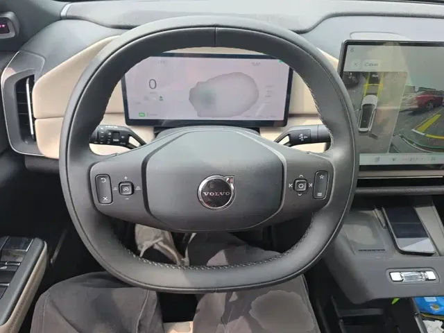 Volvo Volvo XC70 Plug-in Hybrid 2025 Standard — Фото автомобиля 10