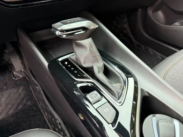 Buick Verano — Фото автомобиля 9