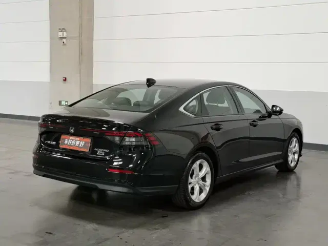 Honda Accord — Фото автомобиля 2