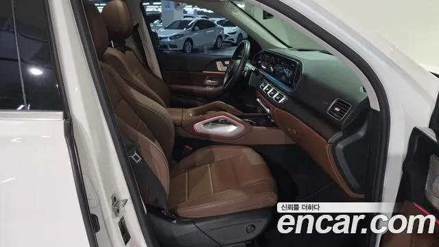 Mercedes-Benz GLE-Class — Фото автомобиля 18