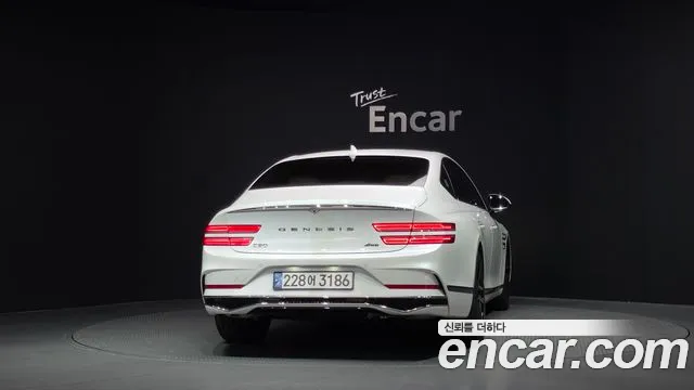 Genesis G80 Бензин 2.5 турбо AWD — Фото автомобиля 4