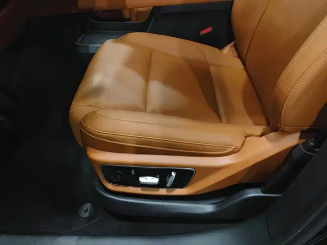 Li Auto L7 — Фото автомобиля 20