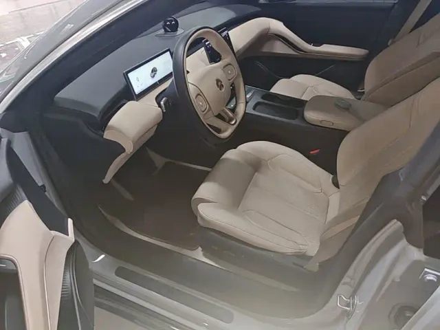 Nio ET5 Touring — Фото автомобиля 14