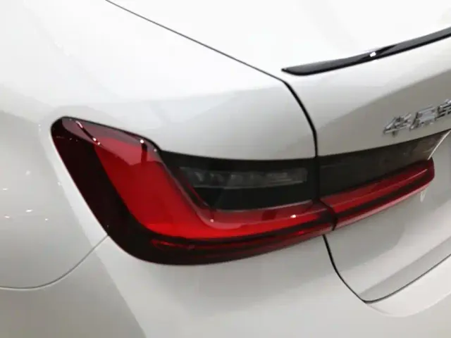 BMW 3 Series — Фото автомобиля 27