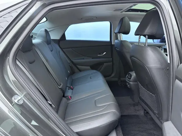 Hyundai Elantra — Фото автомобиля 13