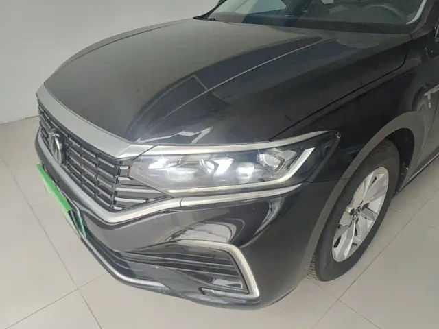 Volkswagen Passat — Фото автомобиля 23