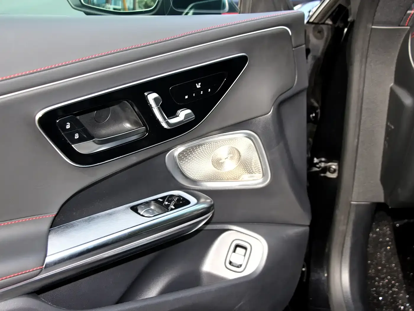 Mercedes-Benz Mercedes-AMG CLE 2024 AMG CLE 53 4MATIC+ Coupe — Фото автомобиля 8