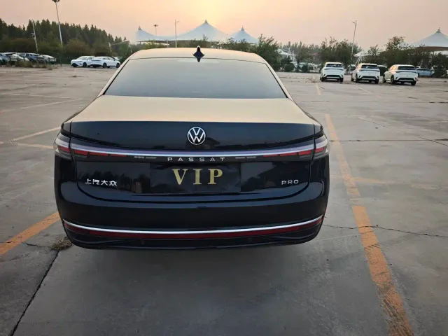 Volkswagen Passat — Фото автомобиля 6