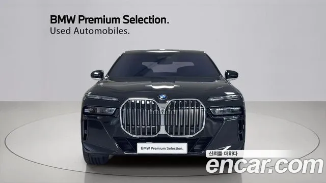 BMW 7 Series G70 — Фото автомобиля 3