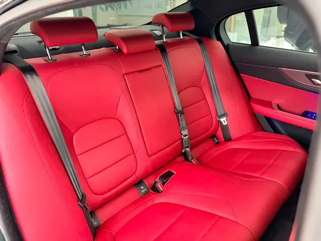 Jaguar XEL — Фото автомобиля 12