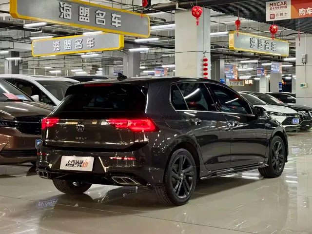 Volkswagen Golf — Фото автомобиля 6
