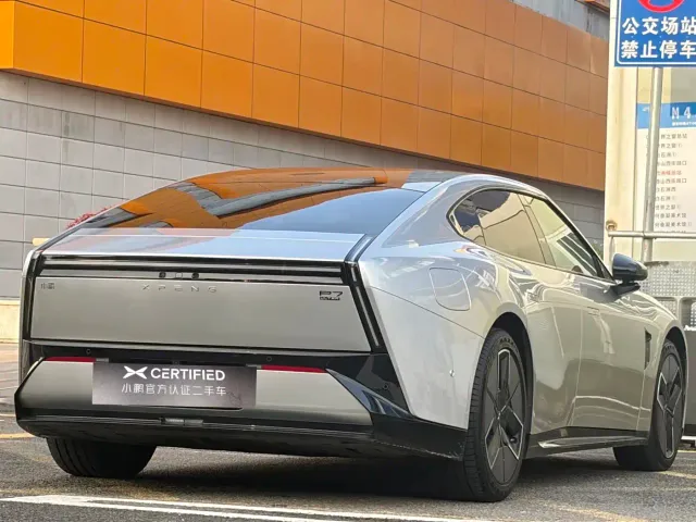 Xpeng P7 — Фото автомобиля 7
